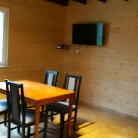 Pod Klekotkiem 度假居 *